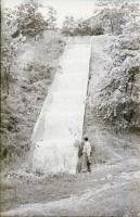 cca 1952 Sztálinvárosi riport, 53 db szabadon felhasználható vintage negatív + 12 db vintage fotó, a...