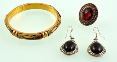 Bizsu női ékszerek (karkötő, gyűrű, markazitos fülbevalópár)