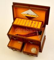 Fa ékszeres szekrényke, belsejében tükörrel, bizsukkal, 24×12×17 cm