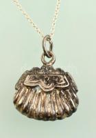 Ezüst (Ag.) nyaklánc táska medállal, jelzett, h: 39,5 cm, nettó 2 g