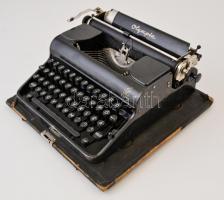 Régi Olympia írógép dobozában, 34×34cm