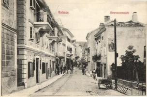 Volosko, Volosca (Abbazia); Strassenansicht / utcakép, üzletek, kávéház, villamos. Kiadja E. Cattalinich / street view, shops, café, tram