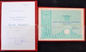 11db-os vegyes kitüntetés adományozói okirat és igazolvány tétel + 4db egyéb papírrégiség T:vegyes