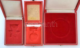 6db-os üres kitüntetés és plakett doboz tétel