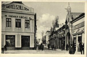 Komárom, Komárno; Zupná ulica / Megye utca, szálloda és kávéház, Kincs Mór fia, Stern üzlete / Komitatgasse / street view, hotel and café, shops