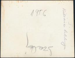 1956 Budapest, a Kilián laktanya a forradalom idején, fotó, hátulján feliratozva, 7×8,5 cm