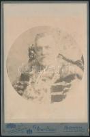 cca 1910 Szászy Béla (1865-1931) jogász, politikus portréja, keményhátú fotó Uher Ödön budapesti műterméből, hátulján feliratozva, 16,5×11 cm