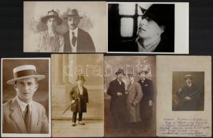 1912-1932 Egy szalmakalap a Piccadillyn, 6 db kalapos férfiakat ábrázoló fotó, 14×9 cm