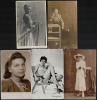 cca 1900-1970 Fiatal hölgyeket ábrázoló 5 db fotólap, 14×9 cm
