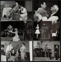 10 db magyar színházi jeleneteket ábrázoló fotó, 9×12 és 13×9 cm-es méretben