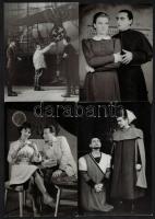 10 db magyar színházi jeleneteket ábrázoló fotó, 9×12 és 13×9 cm-es méretben