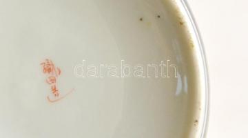 Távol keleti kis teáskanna, kézzel festett, jelzett, apró kopás nyomokkal, m:10 cm, h:17 cm