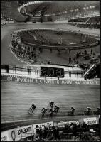 Magyar kerékpározók a Szovjetunióban, 4 db sajtófotó, 15×23,5 és 18×24 cm közötti méretekben