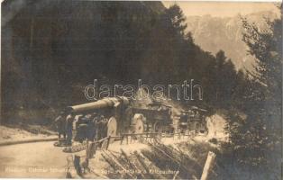 28 cm kaliberű ágyú vontatása a Fricca úton. Fladung Othmár főhadnagy felvétele. Hadifénykép Kiállítás / WWI Austro-Hungarian K.u.K. military soldiers towing a 28 cm cannon with trucks (EK)