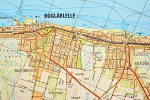 Nagyméretű Balaton térkép két részből. Kétoldalas. 220x72 cm