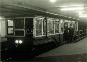 9 db modern budapesti metro motívumlap / 9 modern subway motive cards from Budapest