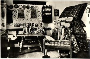 31 db MODERN népviseletes motívumlap / 31 modern folklore motive postcards