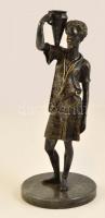 Jelzés nélkül: Vízhordó férfi (gyertyatartó). Bronz, márvány talapzaton, m: 31 cm