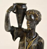 Jelzés nélkül: Vízhordó férfi (gyertyatartó). Bronz, márvány talapzaton, m: 31 cm