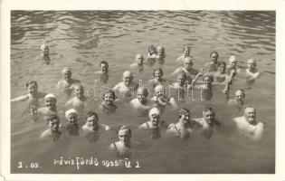 1935 Hévíz, fürdőzők csoportképe. Ring photo