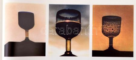 Zarándoklat a borhoz. Dionüszosztól az eucharisztiáig. Bp., 2000, Vigadó Galéria. Kiadói papírkötésb...