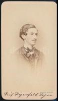 cca 1867 Gróf Dégenfeld Lajos (1843-1922) országgyűlési képviselő, főrendiházi tag fiatalkori fényképe, keményhátú fotó, feliratozva, Heller József műterméből, 10,5×6 cm
