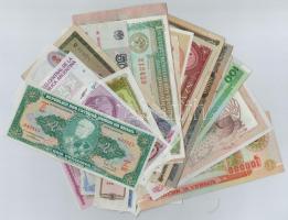 Vegyes 50db-os külföldi és magyar bankjegy papír szükségpénz tétel, közte több kínai, orosz és brazi...