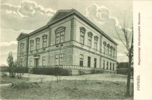 Poprád (Tátra, Magas Tátra, Vysoké Tatry); Magyarországi Kárpát Egyesület Múzeuma. Divald Károly fia kiadása / Hungarian Carpathian Association Museum