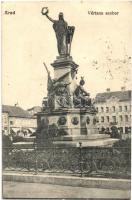 Arad, Vértanú szobor, Schwart Testvérek és Weigl Adolf üzlete / Martyrs statue, shops (fa)