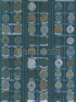 Jó világgyűjtemény, 230 db régi és új sok tengerentúllal, vadonatúj berakólapokon!