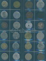 Jó világgyűjtemény, 230 db régi és új sok tengerentúllal, vadonatúj berakólapokon!