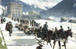 Wintersport, Heimfahrt vom Rennen / winter sport, bobsleighs driven home from the race by horse sled (Rb)