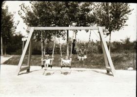 cca 1940 Balatoni privát felvételek (vitorlások, játszóterek, vízpart), 21 db szabadon felhasználhat...