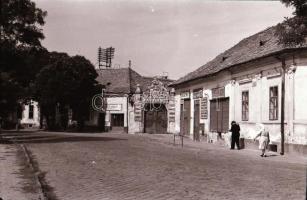 cca 1968 Kecskeméti városképek, utcaképek, épületfotók (Móricz Zs., Villám, Kada, Gáspár utca), 51 d...