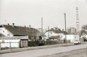 cca 1963 Kecskeméti városképek, utcaképek, épületfotók (Leninváros, Árpád krt., uszoda), 49 db vinta...