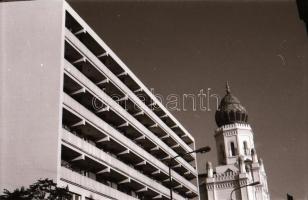 cca 1982 Kecskeméti városképek: Móricz Zs. u., Nagykőrösi u., Villám u., 37 db szabadon felhasználha...