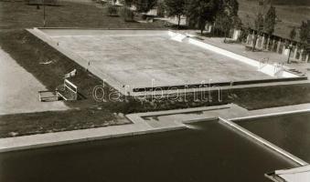 cca 1960-1970 Kecskeméti részletek, 12 db fotónegatív, 6×6 cm