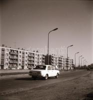 1968 Kecskemét, Lenin városrész, 12 db szabadon felhasználható, vintage negatív, 6x6 cm