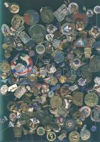 200db klf jelvény, kitűző