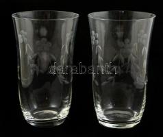 12 db üveg pohár, csiszolt, apró csorbákkal, karcolásokkal, m: 10 cm és 12 cm közötti méretben