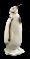 Hollóházi pingvin, kézzel festett, jelzett, apró kopásokkal, m: 21,5 cm