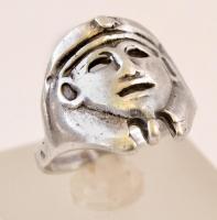 Ezüst(Ag) álarcos gyűrű, jelzett, méret: 52, nettó: 4,2 g