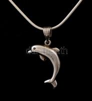 Ezüst(Ag) kígyó nyaklánc, állítható hosszúság, delfines medállal, jelzett, h: 45-50 cm, 3×2 cm, nett...