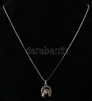 Ezüst(Ag) venezianer nyaklánc, patkós függővel, jelzett, h: 45 cm, 2,5×1,6 cm, nettó: 6,1 g