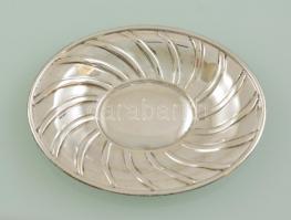 Ezüst(Ag) ovális hajlított peremű tálka, jelzett, 9,7×7,4 cm, nettó: 12 g