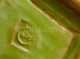 Gádor István (1891-1984): Hamutálka, mázas kerámia, jelzett, apró kopásokkal, 10×10×3 cm