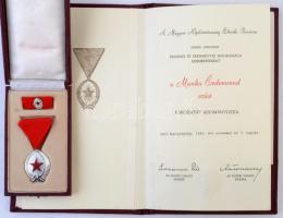 1983. A Munka Érdemrend ezüst fokozata, zománcozott és ezüstözött Br kitüntetés szalagon, miniatűrrel és szalagsávval, tokban, adományozói okirattal T:1-