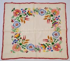 Hímzett hokedli terítők 2 db, 48×58 cm (2×)