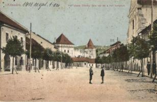 1911 Késmárk, Kezmarok; Vár utca, Thököly vár és a római katolikus templom, várkastély. Kiadja Feitzinger Ede No. 908. / castle, street view, church