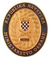 Horvátország DN Honvédelmi Minisztérium zománcozott fém érem eredeti dísztokban, hátoldalán IKOM-ZAGREB gyártói jelzés (40x47mm) T:1- Croatia ND Ministry of Defence enamelled metal medal in original case with IKOM-ZAGREB makers mark on back (40x47mm) C:AU